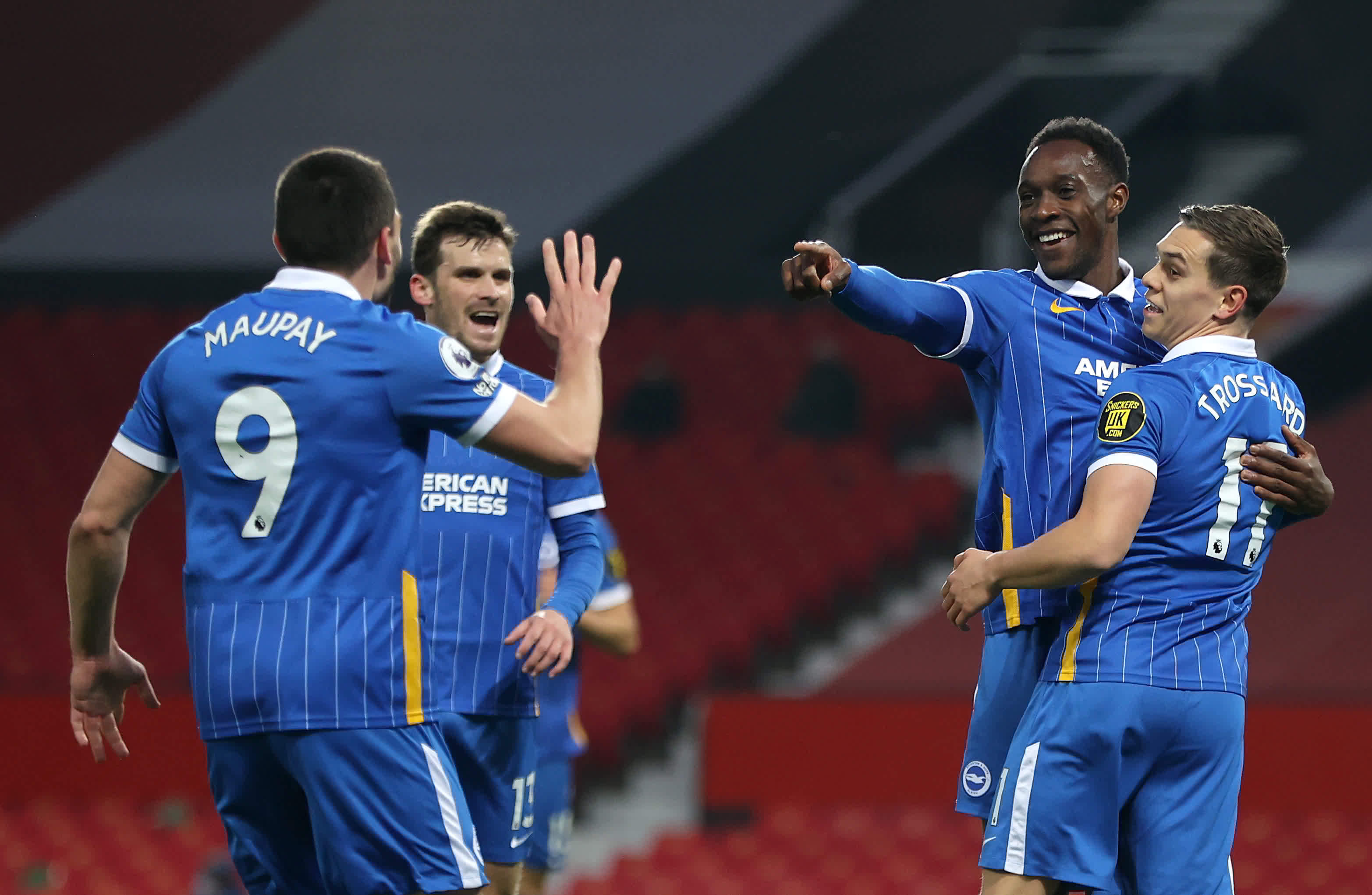 曼联急于摆 曼联急于摆